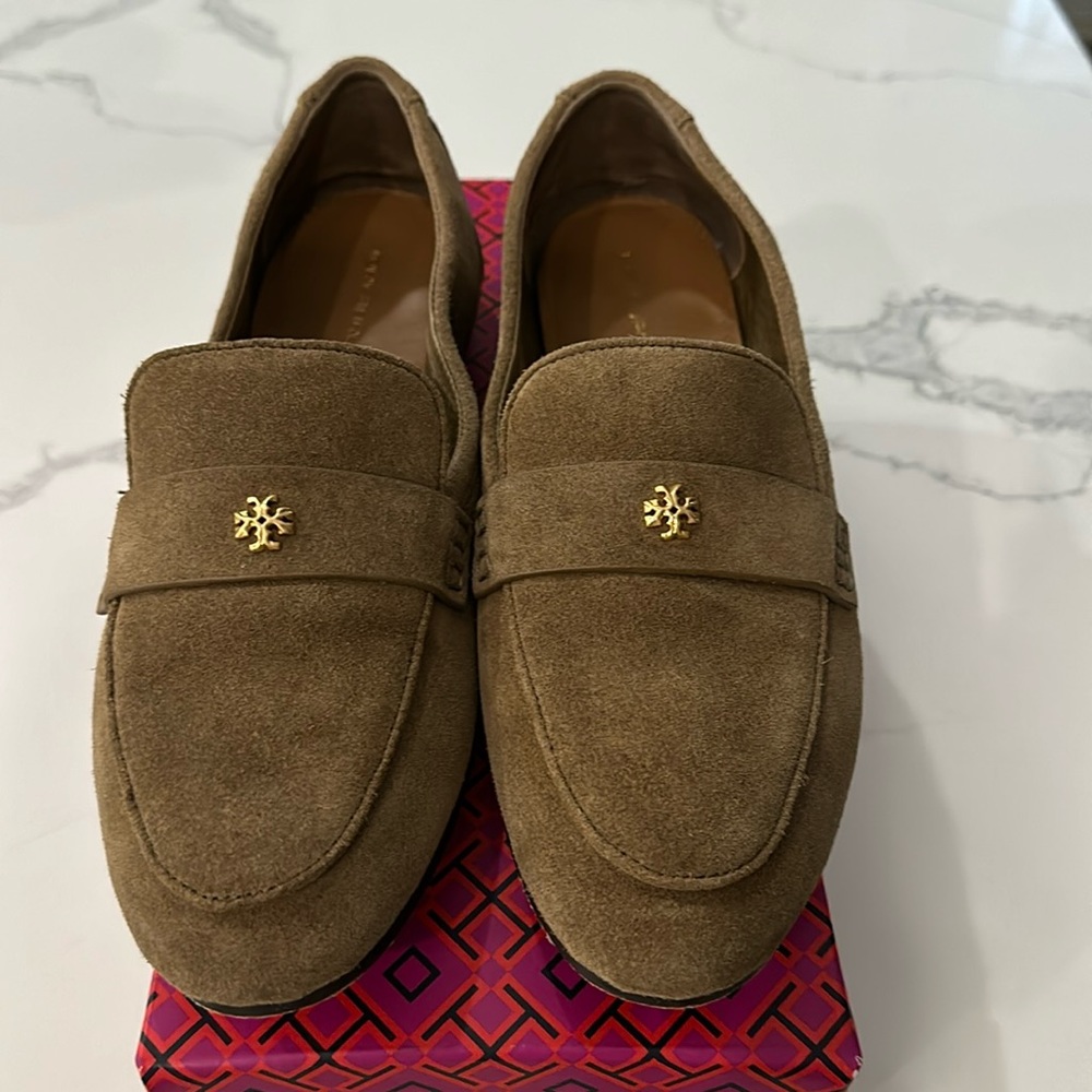 Tory Burch suede ballet loafers size 8 in the color “river rock”. Barely worn.